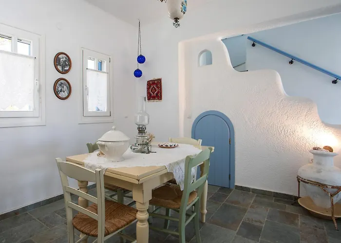 Traditional Greek Island Summer At Julia Κολύμπια